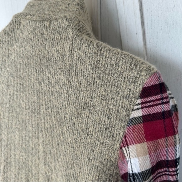 ✨NWT plaid knit cardigan beige sweater S - Picture 5 of 12